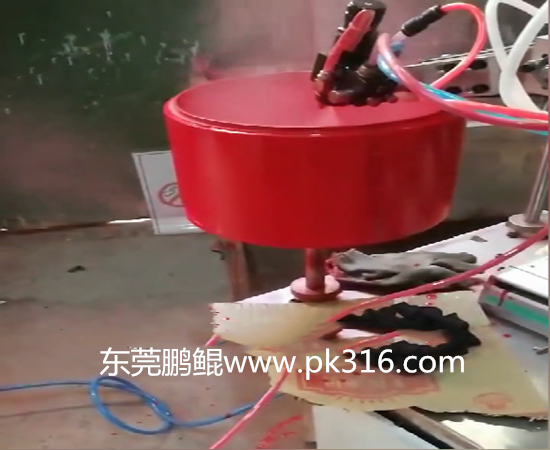 塑料桶自动喷漆机