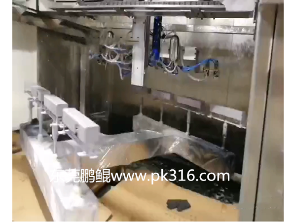 铁盒自动喷漆机