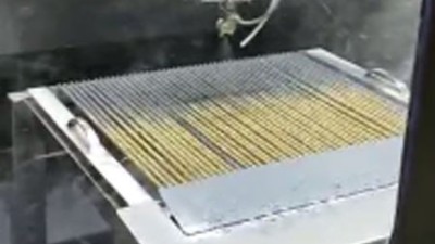 小手模网版带自动翻面机构双枪往复喷柜一体喷漆设备