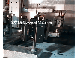 如何选择电子锁面板自动喷涂机