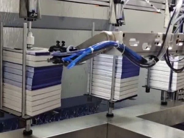 书本侧面顶压六轴喷漆设备