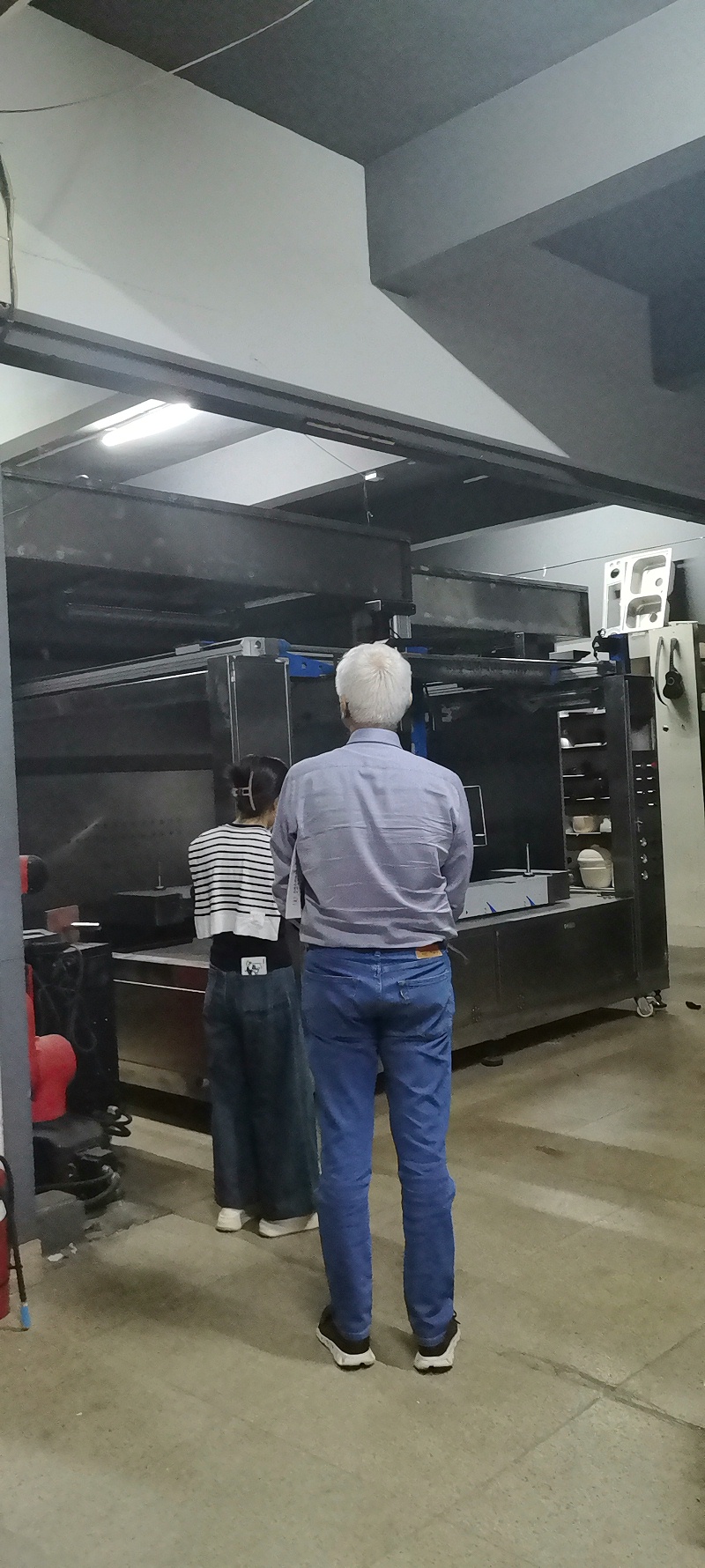 标牌自动喷漆设备