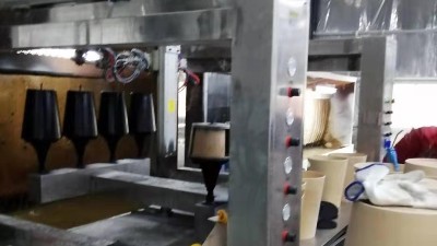 垃圾桶6轴喷漆机器