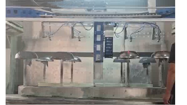 钢板搪瓷灶具炉架锅具六轴喷釉设备