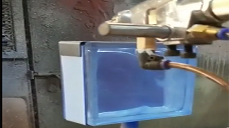 玻璃砖自动喷漆机