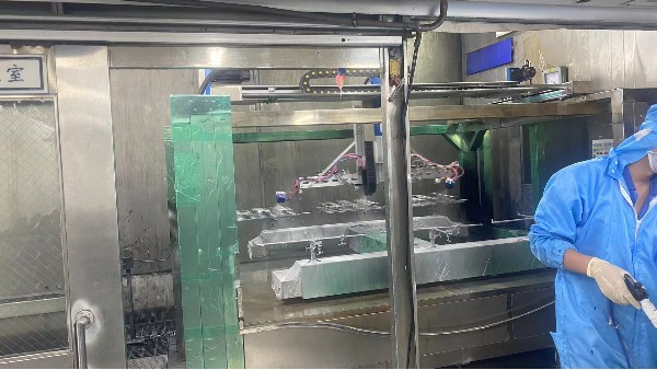 新能源车配件防爆自动喷漆设备 新能源车配件防爆自动喷漆设备