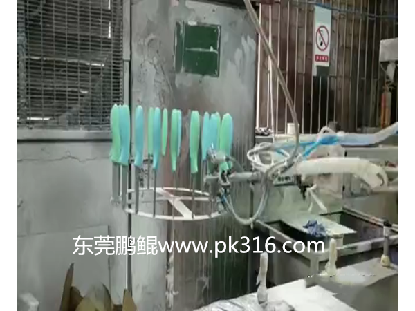 论<i style='color:red'>刀柄自动喷涂设备</i>的发展趋势如何？