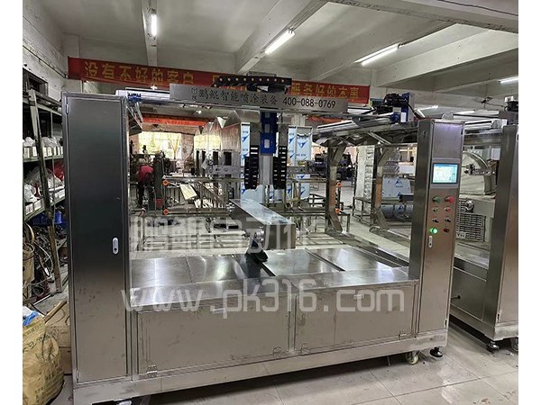 3枪8轴喷涂机器人